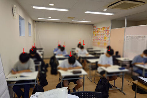 開智塾の自習室：テストが終わっても自習室に来る那加中生