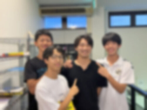 開智塾の自習室：卒業生が遊びに来てくれました